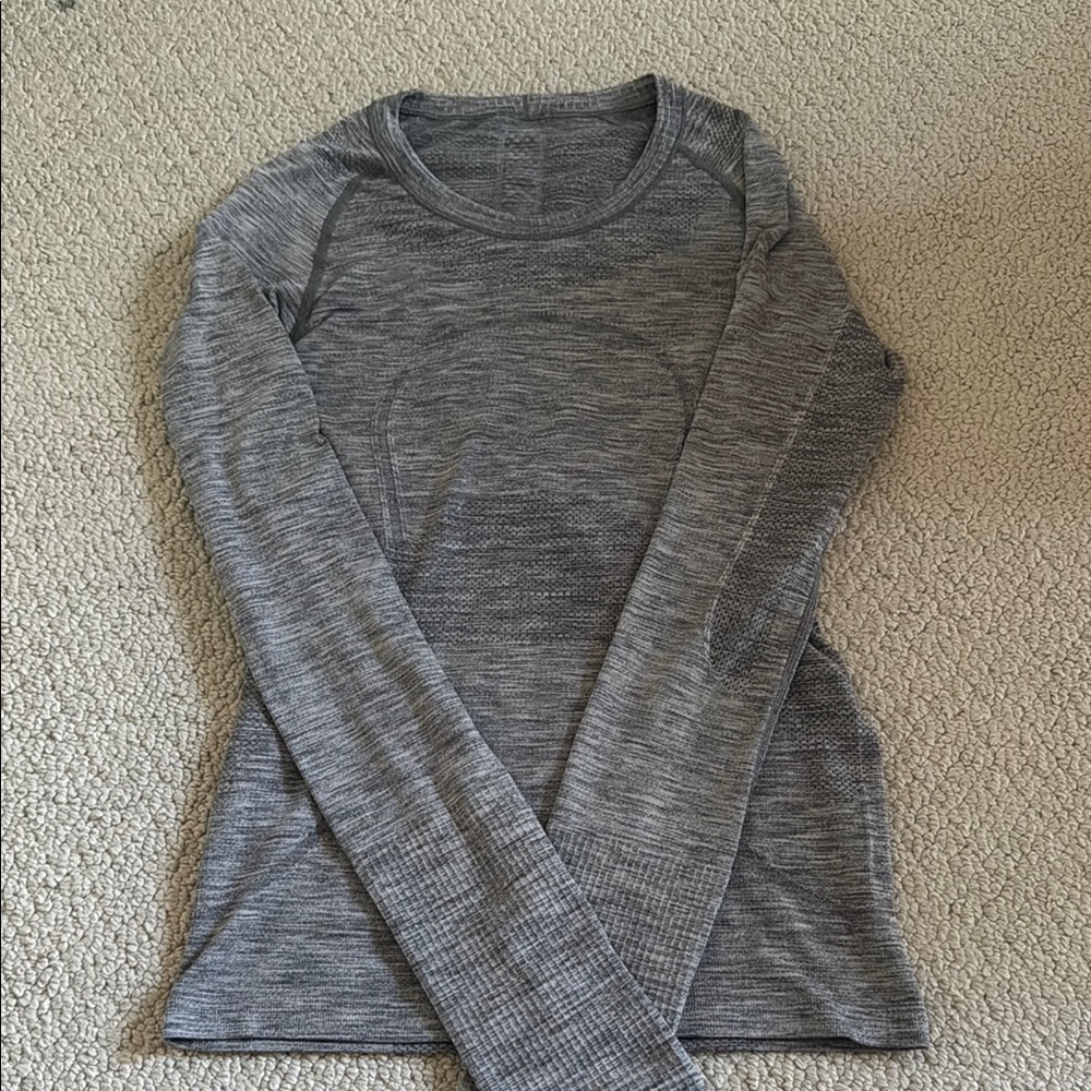 Lululemon Swiftly Tech long sleeve